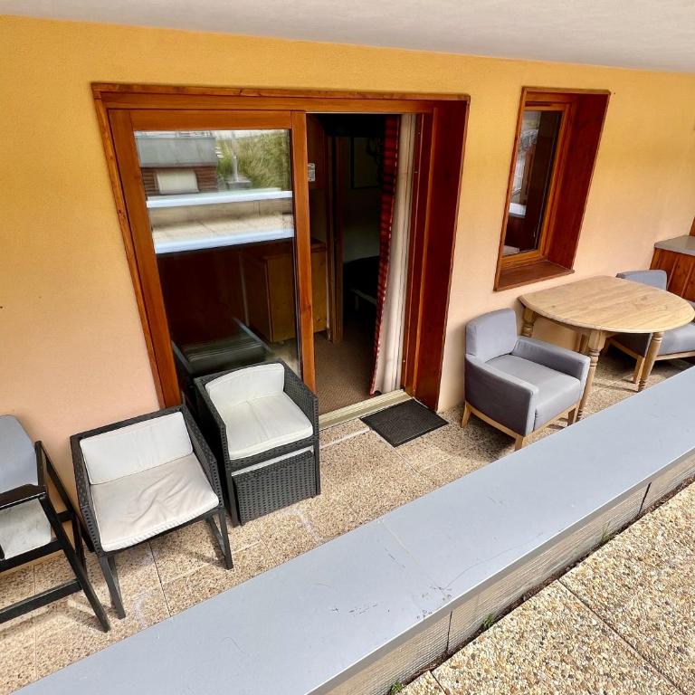 RisoulSki Antarès - Piscine et Sauna - Appartement 410 - 5 à 7 Personnes - 4e Étage - 34 m² - 1 Chambre - Vue sur Rue - 10