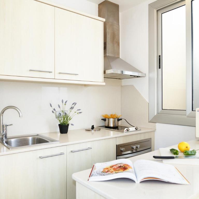 Feelathome Center Apartments - Studio with Private Terrace - Vila i Vila Street (2 Adults) - 9