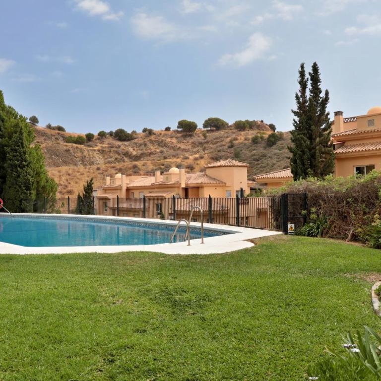 3 bedroom, top floor with fantastic terrace and pools - Apartamento de 3 dormitorios - 41