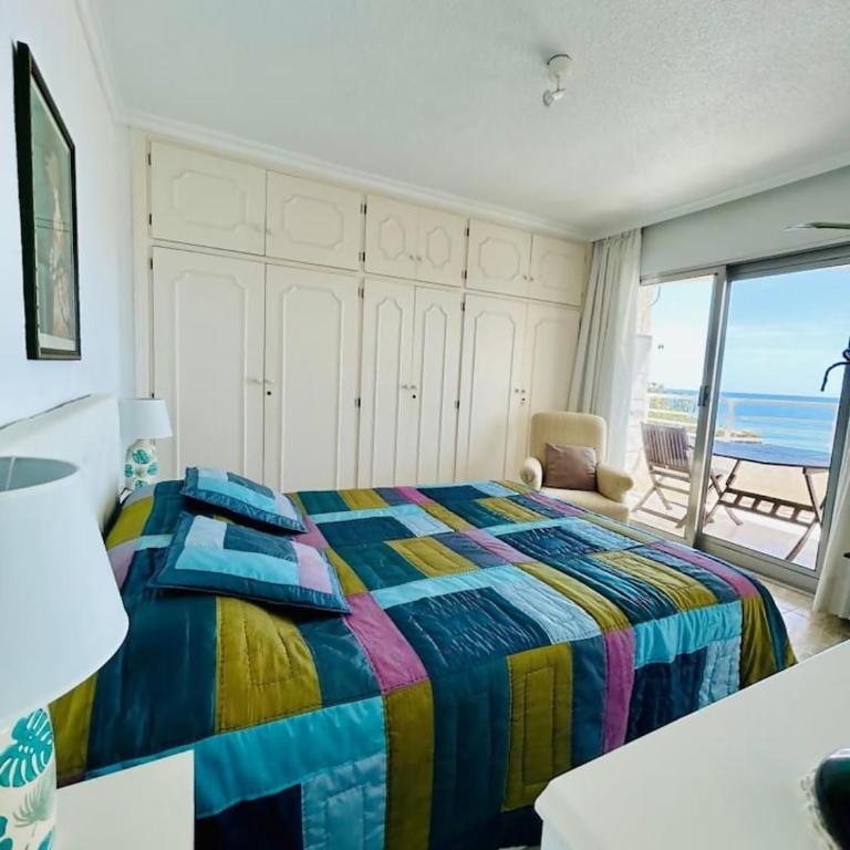 Apartamento luminoso frente al mar con piscina - Two-Bedroom Apartment - 7