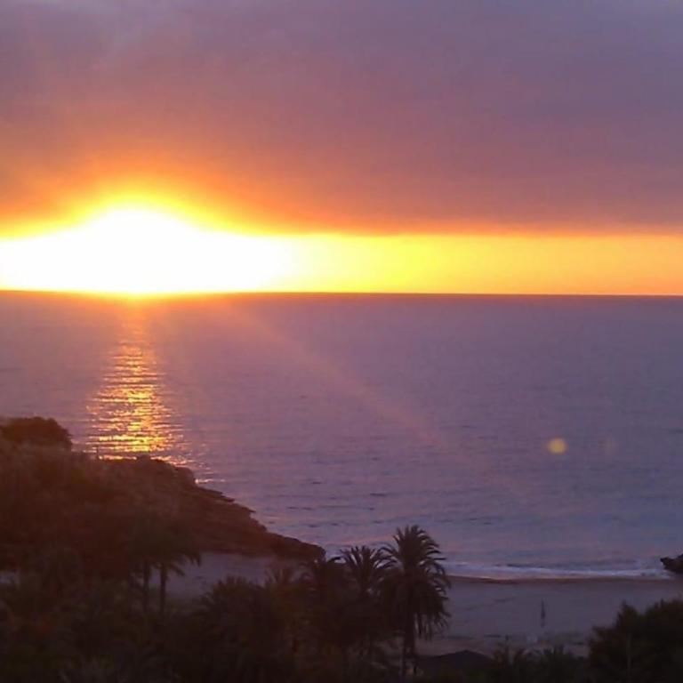 Apartamento luminoso frente al mar con piscina - Two-Bedroom Apartment - 15
