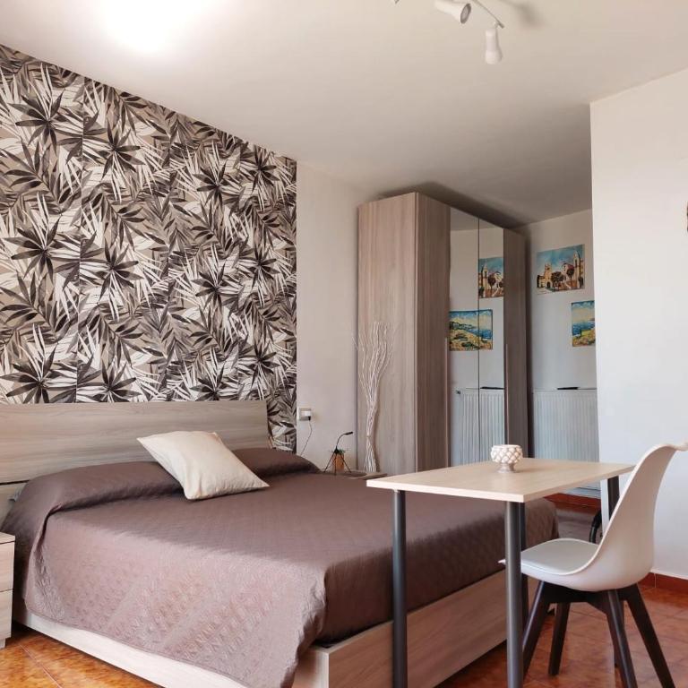 Al Teatro Antico Rooms & House - Studio with Balcony - 2