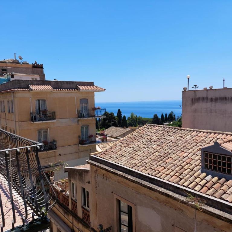 Al Teatro Antico Rooms & House - Large Double Room - 11
