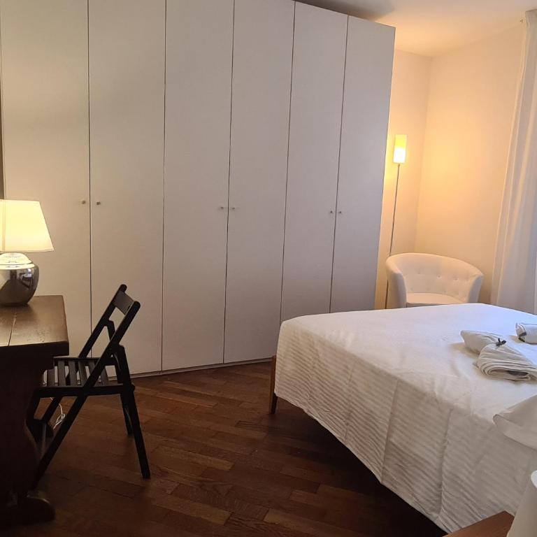 romantico alloggio arteeacqua in centro - Apartment mit 1 Schlafzimmer - 8