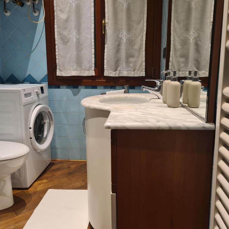 romantico alloggio arteeacqua in centro - Apartment mit 1 Schlafzimmer - 9