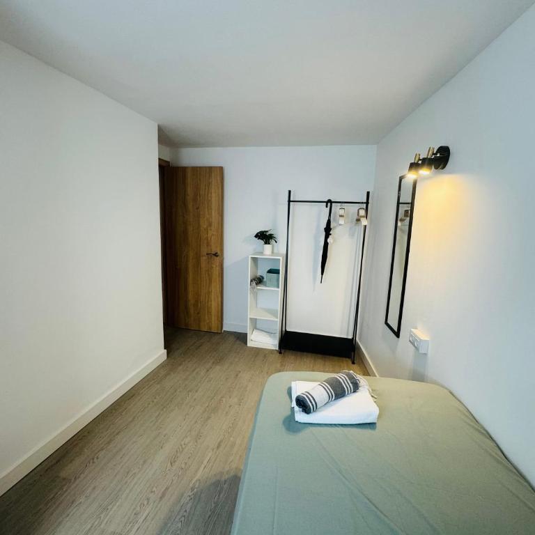 Piso con jardín, de Playa Fenals - Apartamento de 3 dormitorios - 18