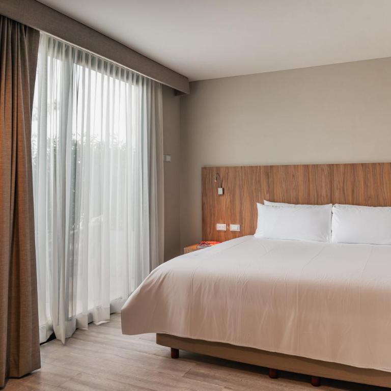 Wyndham Garden Mazatlan Marina - Queen Room with Three Queen Beds - Non-Smoking - 6