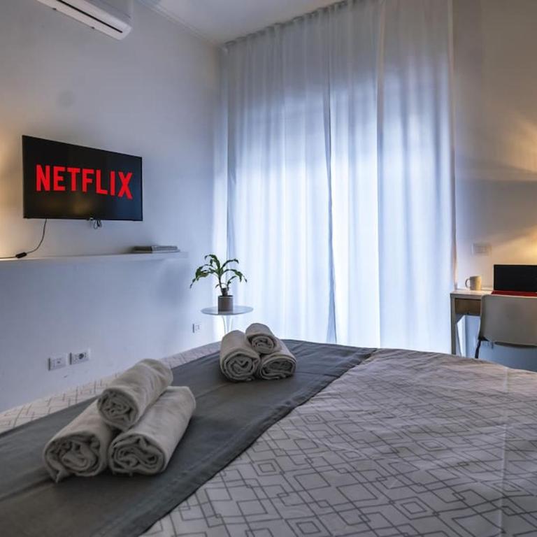 Spacious City Hub, Metro at Doorstep M1 and M2 1 min - Appartamento con 2 Camere da Letto - 1
