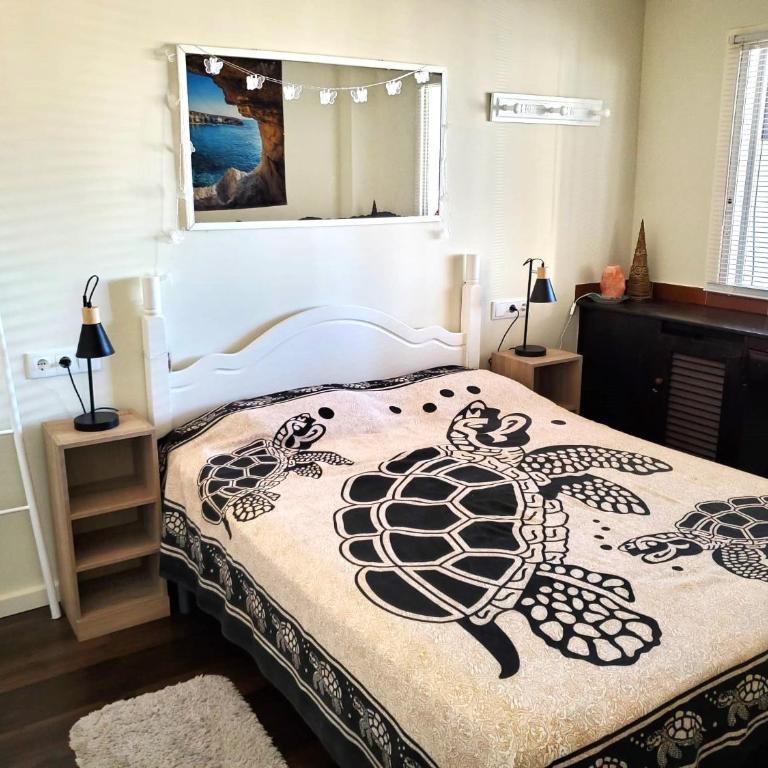 Ático centrico, 50m de la playa, vista al mar y al Peñon, gran terraza, parking, wifi fibra - Apartamento Ático - 22