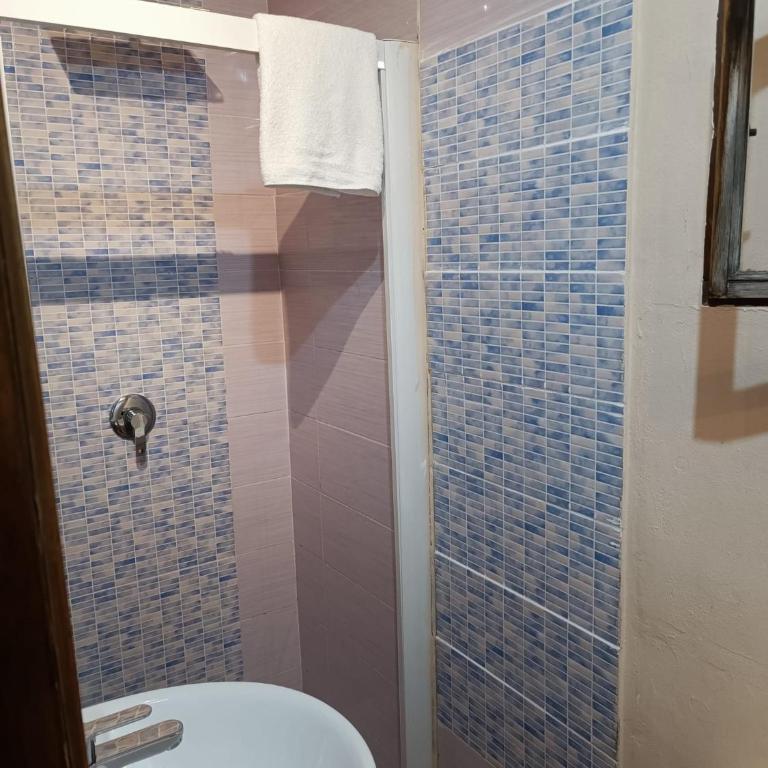 Smile Tower House - Camera Matrimoniale/Doppia con Letti Singoli con Bagno Privato - 13