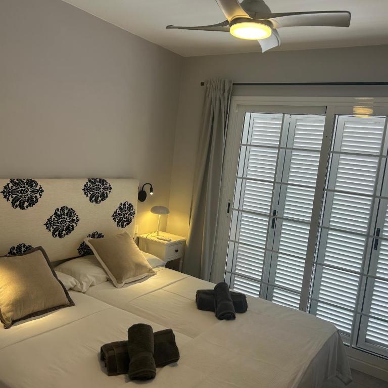 Playa del Duque-Amazing views 2 bedroom - Apartamento con vistas al mar - 53