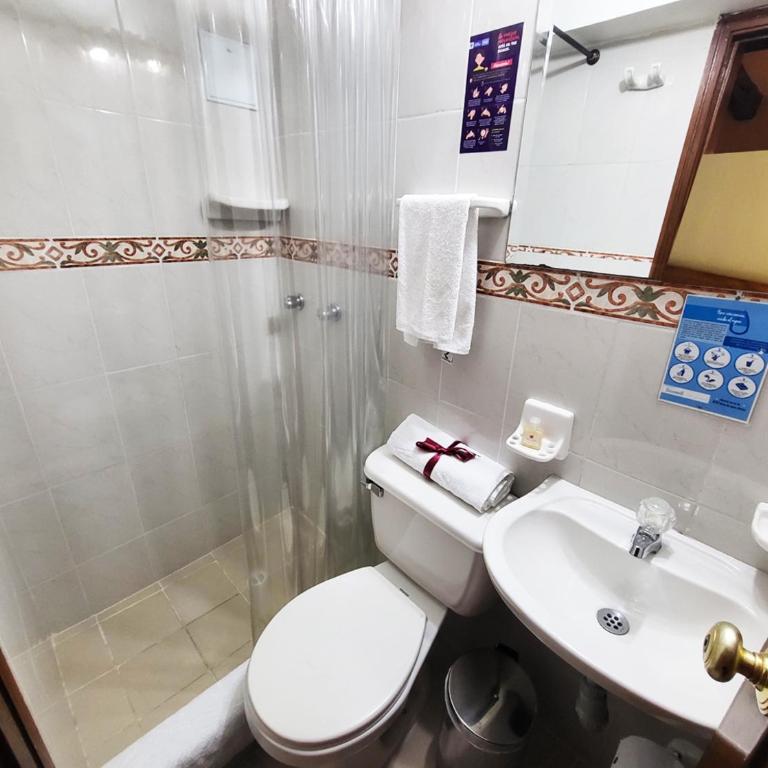 Hotel Ambala Bogota Colonial - Standard Double Room - 2