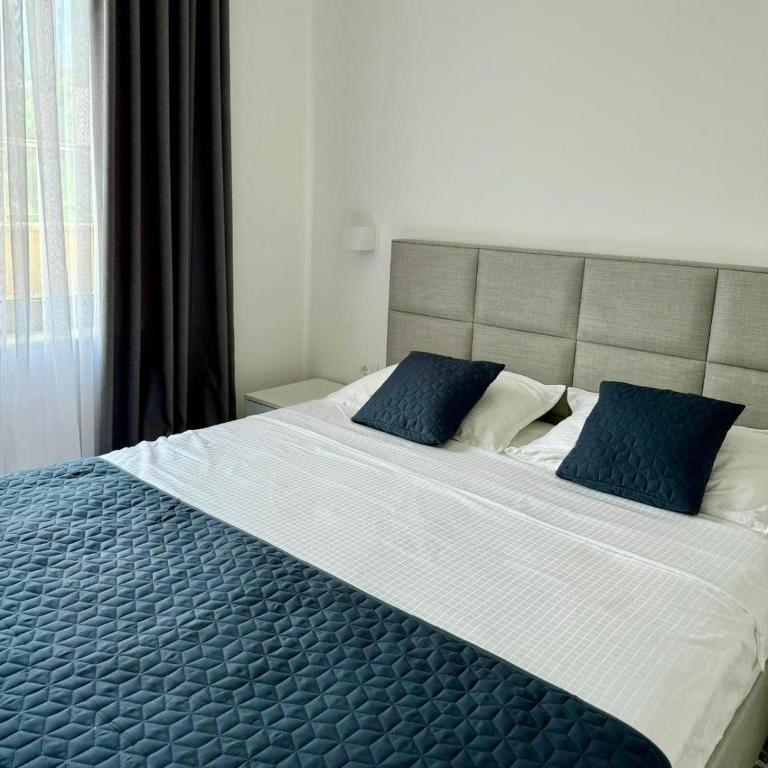 Sea View Apartments A33 - One-Bedroom Apartment - 9