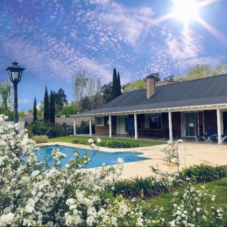 CONFORTABLE CASA EN HERMOSO y TRANQUILO CLUB DE CAMPO - Three-Bedroom House - 15