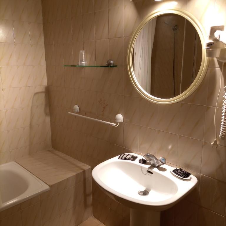 Vintage Hotel Mercedes - Habitación Triple - 4