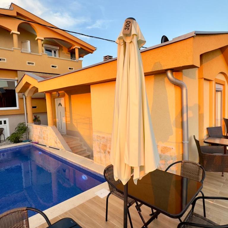 Apartmani Carovac - Queen Room with Sea View - 2
