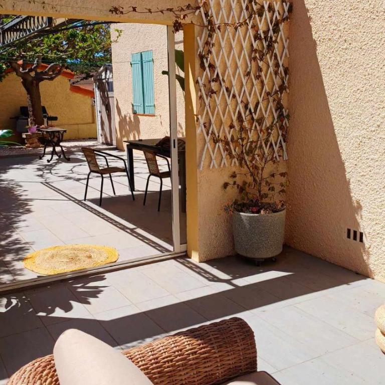 La SIRENADE - Four-Bedroom House - 16