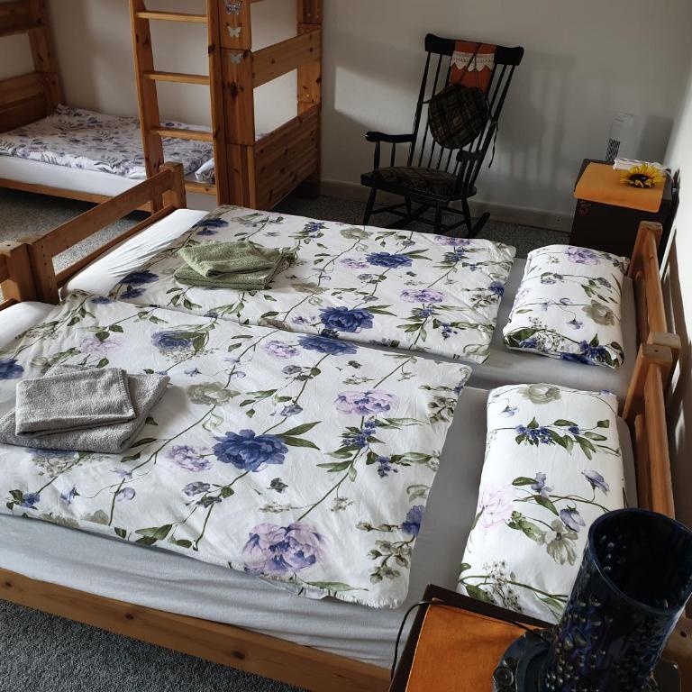 Gasthaus Adler - Familienzimmer mit Doppelbett - 5