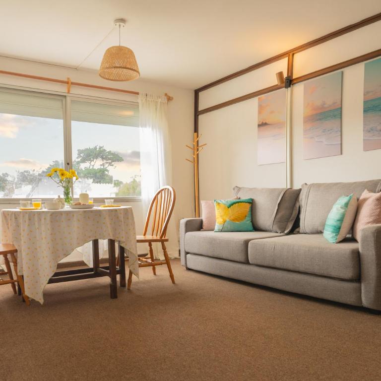 Apartamento luminoso frente a la playa - One-Bedroom Apartment - 13