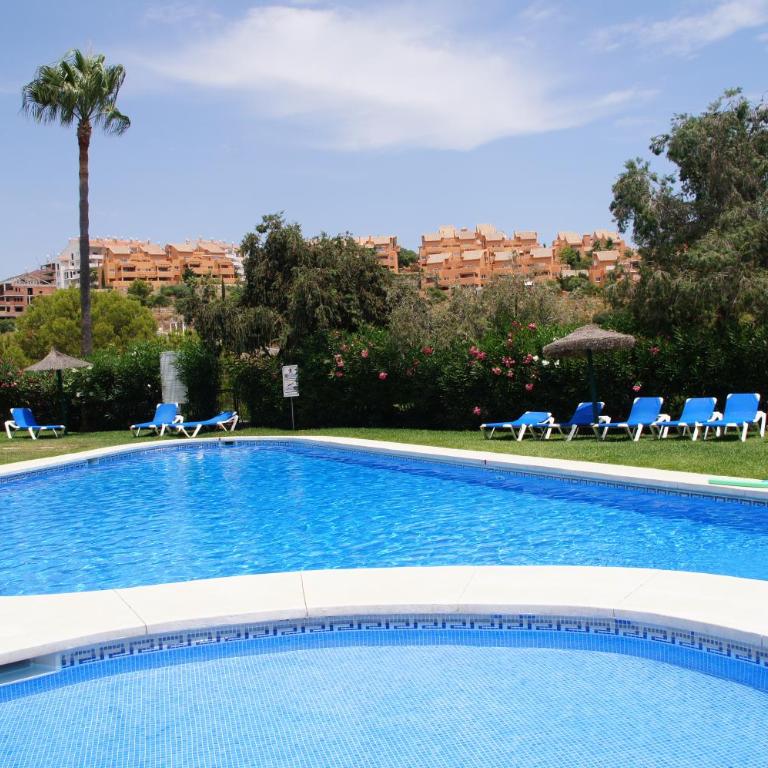 Penthouse with Sea and Golf Views 50m2 Terrace 2 Bedrooms 2 Bathrooms Elviria - Apartamento con terraza - 22