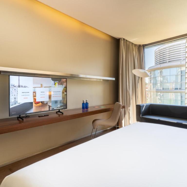 B Hotel - Superior Double Room - 6