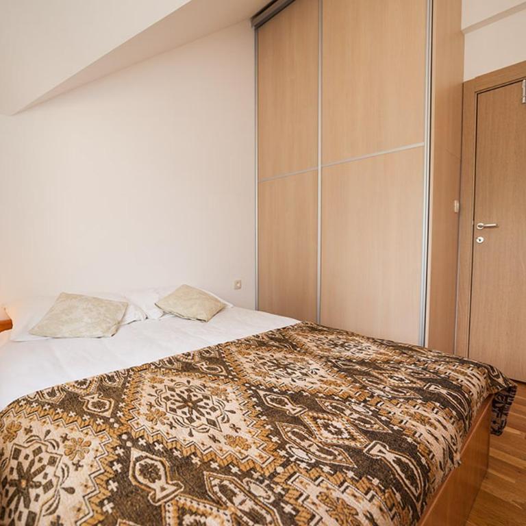 Apartment Gledovic - Apartman sa Balkonom - 14