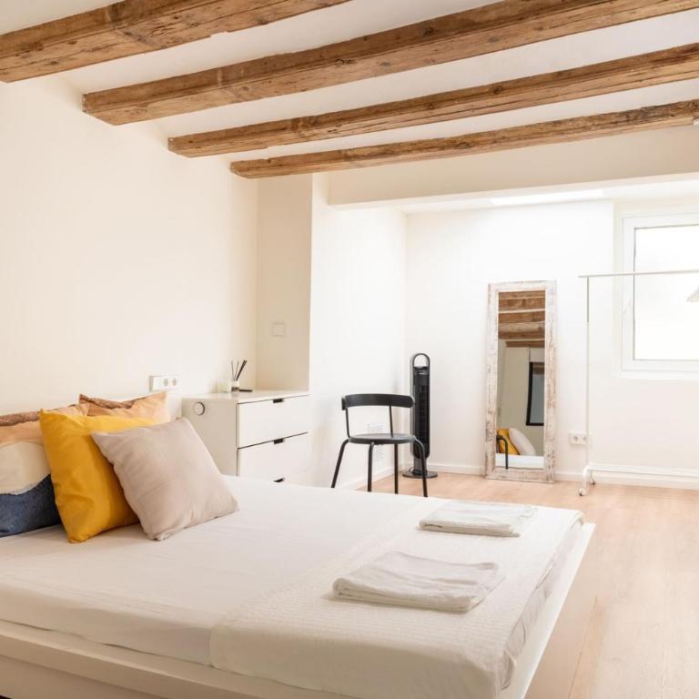 GuestReady - Unique Retreat in Barcelona - Three-Bedroom Apartment - 13