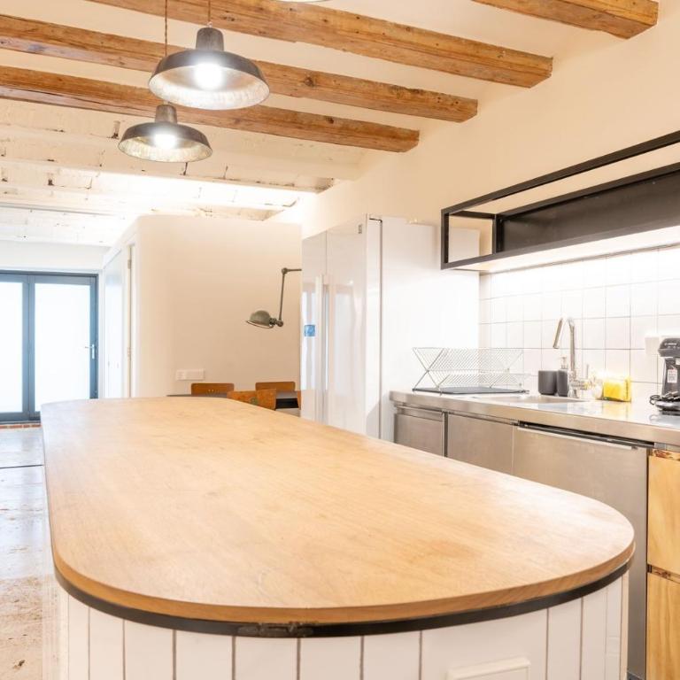 GuestReady - Unique Retreat in Barcelona - Three-Bedroom Apartment - 12