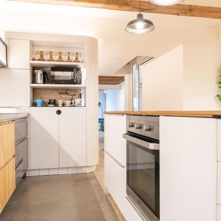 GuestReady - Unique Retreat in Barcelona - Three-Bedroom Apartment - 5