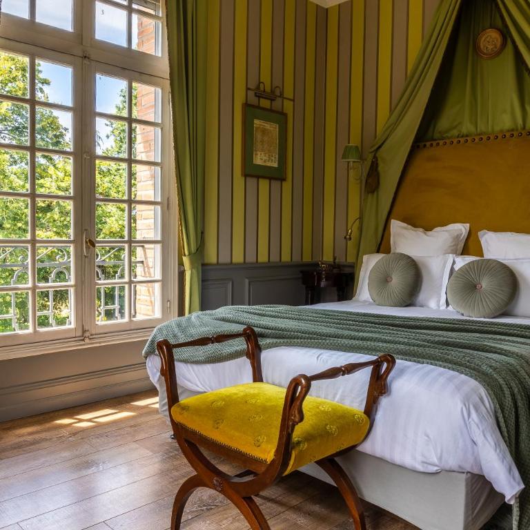 Castel Bois Marie, Maison d'hôtes - Chambre Lit Queen-Size Deluxe avec Balcon - Vue sur Piscine - 9