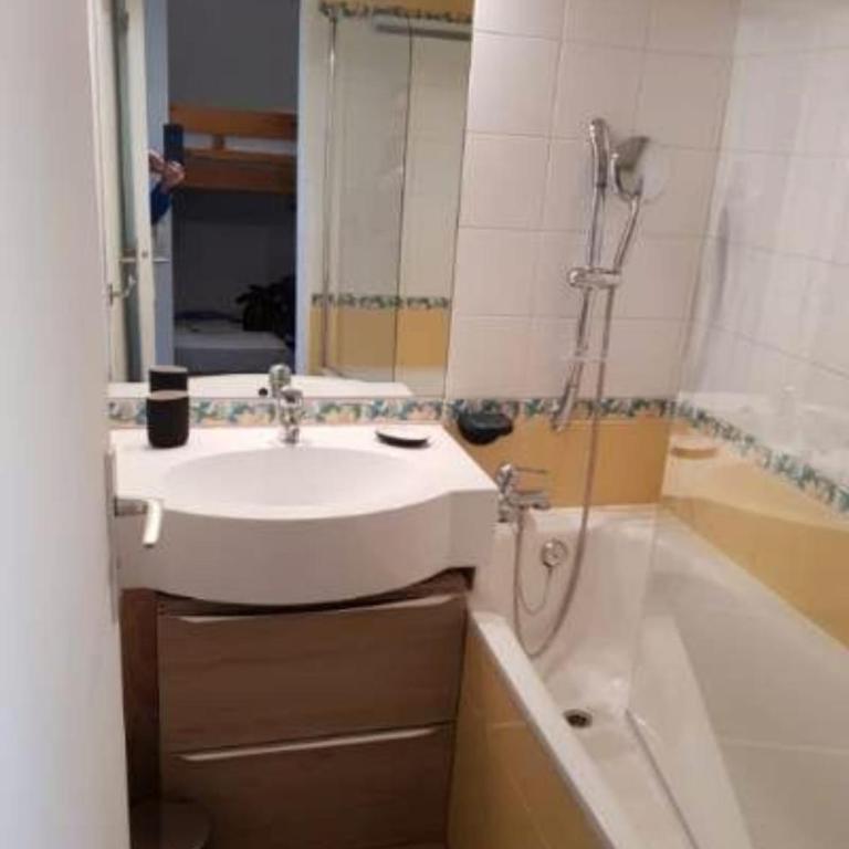 Studio Les Menuires - pied des pistes - Apartamento de 1 dormitorio - 6