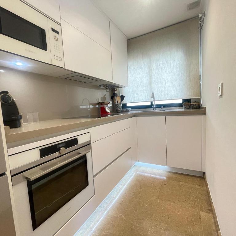 Azahar Centre Apartment & Parking - Apartamento de 2 dormitorios con terraza - 10