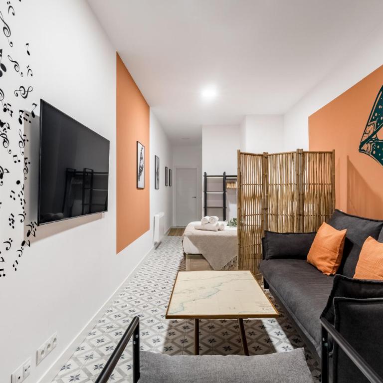 Charming Urban Madrid - Apartment - 2