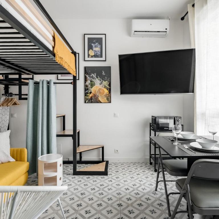 Charming Urban Madrid - Apartment - 13
