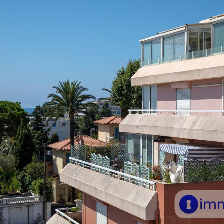 Air-conditioned apartment with park and swimming pool à Cagnes - Apartamento - 24