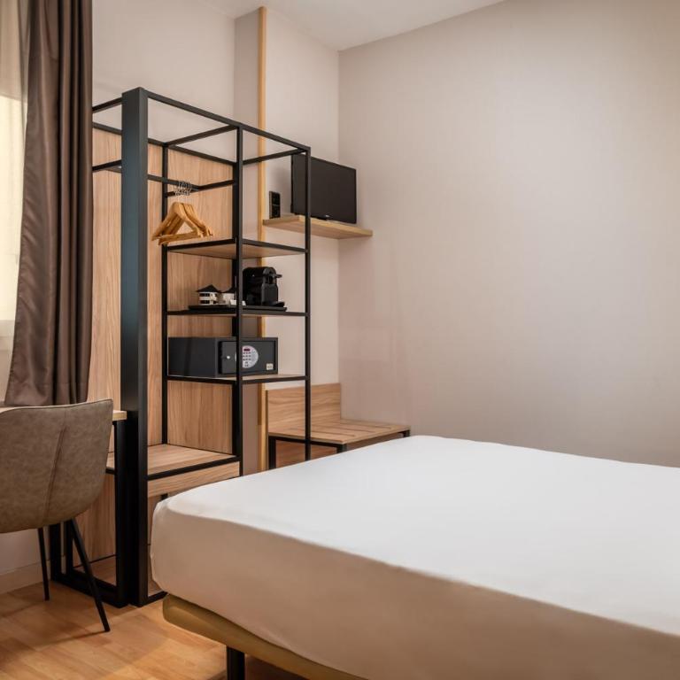 Petit Palace Eixample - Small Double Room - 2