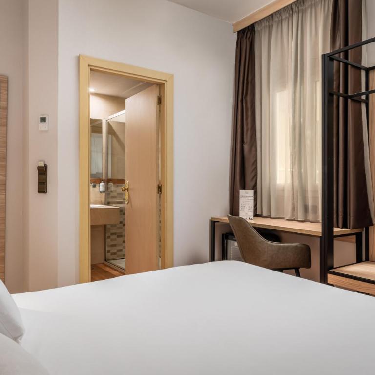 Petit Palace Eixample - Small Double Room - 3