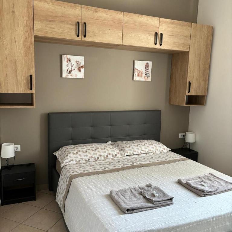 Affittacamere Home&Stazione Bologna - Double Room with Private Bathroom - 8