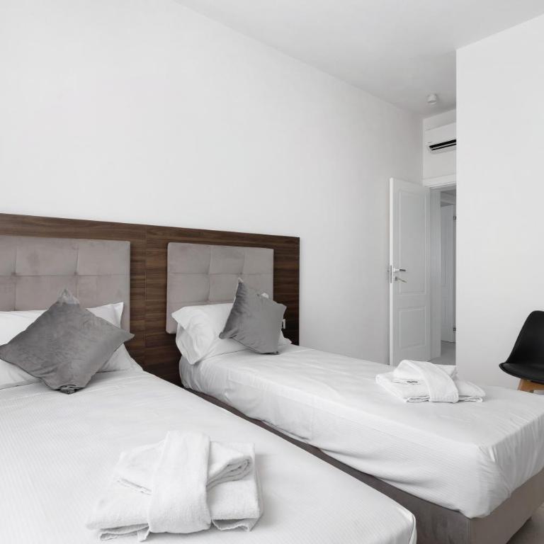Le Dodici Porte - Zamboni 3 By Bologna District - Two-Bedroom Apartment - 12