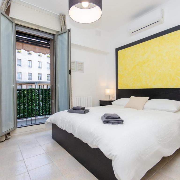 Yellow Room - Double Room with Shared Bathroom - 2
