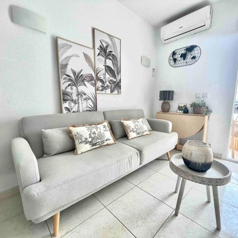 Arenal Beach Apartment Paola Sea Views - One-Bedroom Apartment - 4
