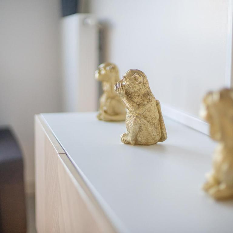 LE PETIT SÉSAME appartement 70m2 avec terrasse et jacuzzi cosy idéal groupe, capacité 6 personnes , 2 chambres,canapé lit, proche Stade De France, Wifi Parking privé très bon rapport qualité prix - Two-Bedroom Apartment - 35
