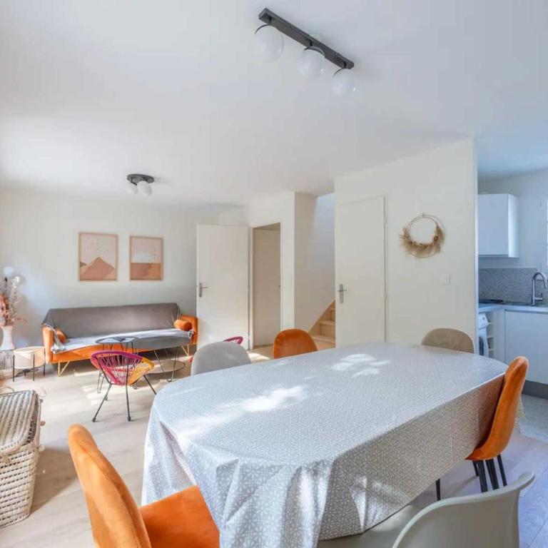 Charming house with garden in residence with pool - Maison de Vacances - 6