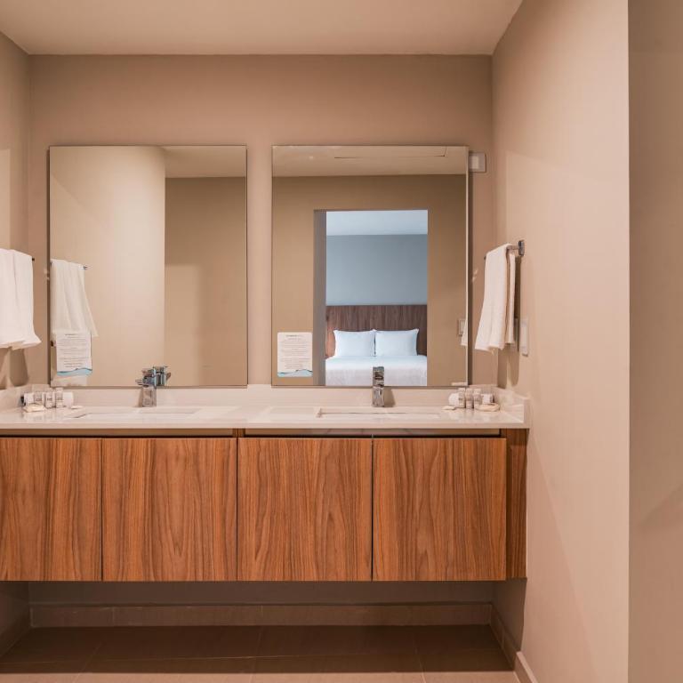 Wyndham Garden Mazatlan Marina - Accessible Room with One King Bed, Non-Smoking - 6
