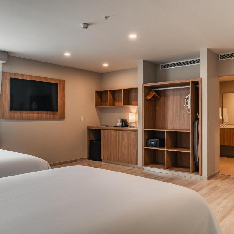 Wyndham Garden Mazatlan Marina - Family Queen with King and Queen Beds - Non-Smoking - 4