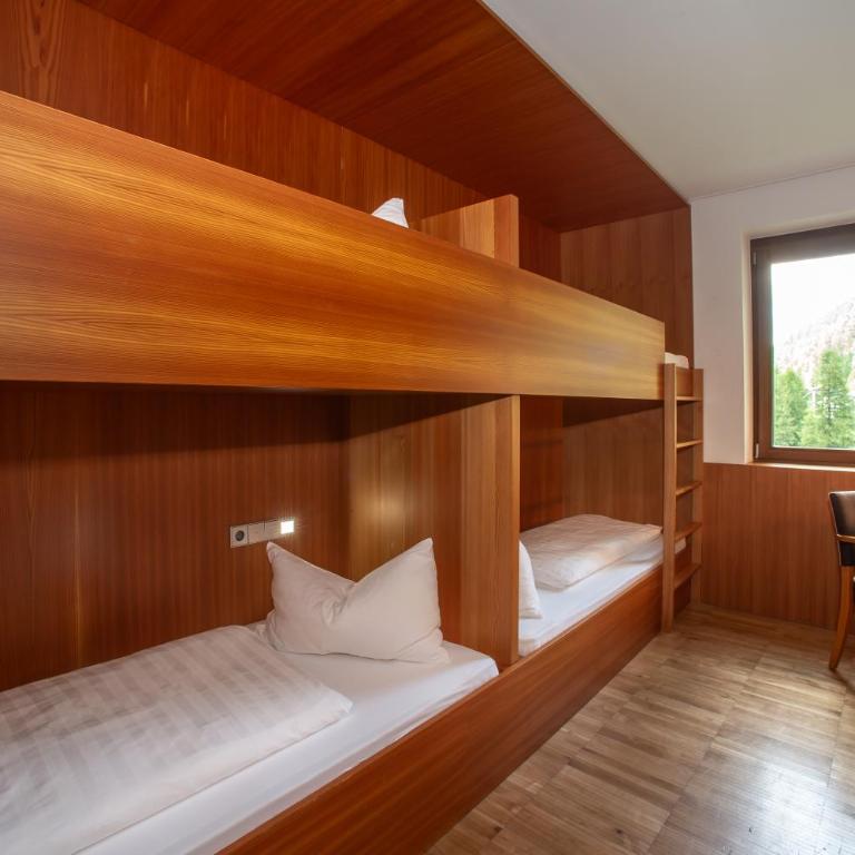 Bed & Breakfast Hostel Nives - Camera Economy con Letto a Castello - 1