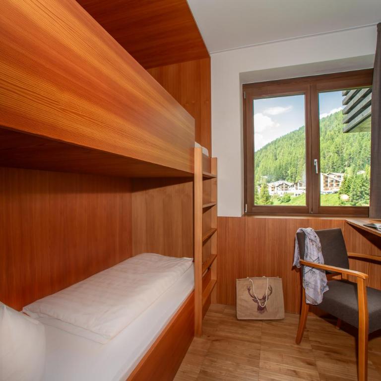 Bed & Breakfast Hostel Nives - Camera Economy con Letto a Castello - 5