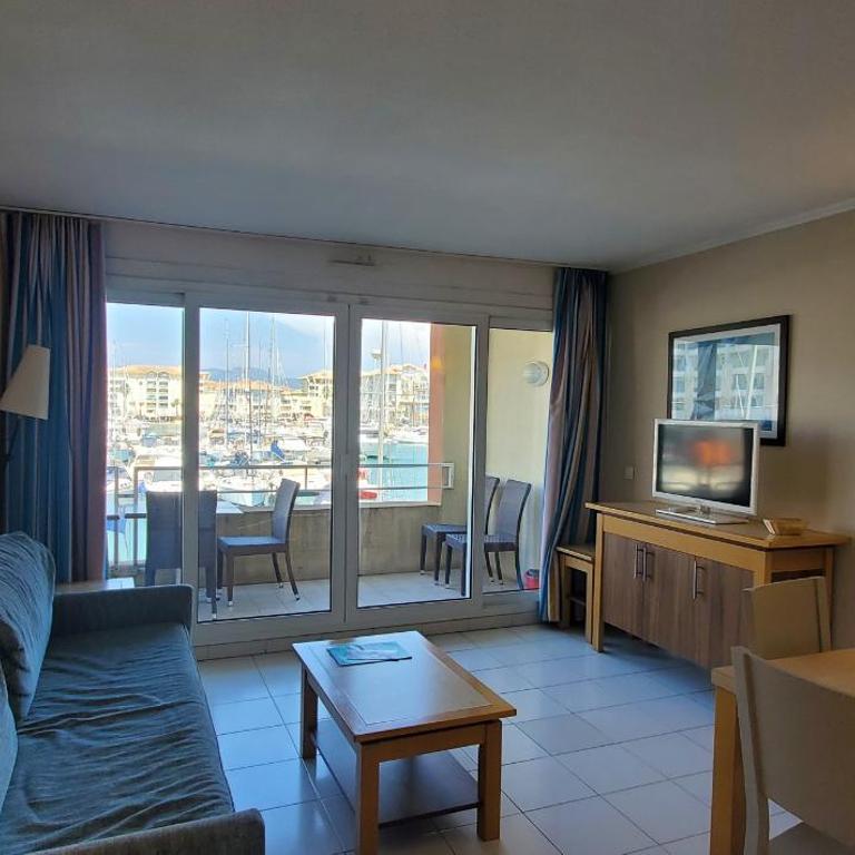 Vue sur Port Frejus pour ce T2-3 Cap Hermes, 6 cou - Apartment mit Meerblick - 2