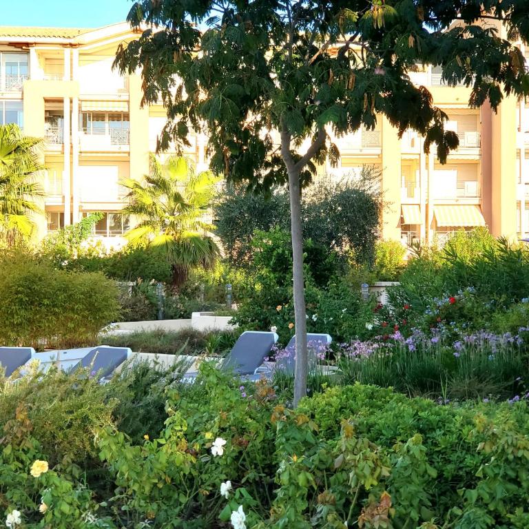 Vue sur Port Frejus pour ce T2-3 Cap Hermes, 6 cou - Apartment mit Meerblick - 14