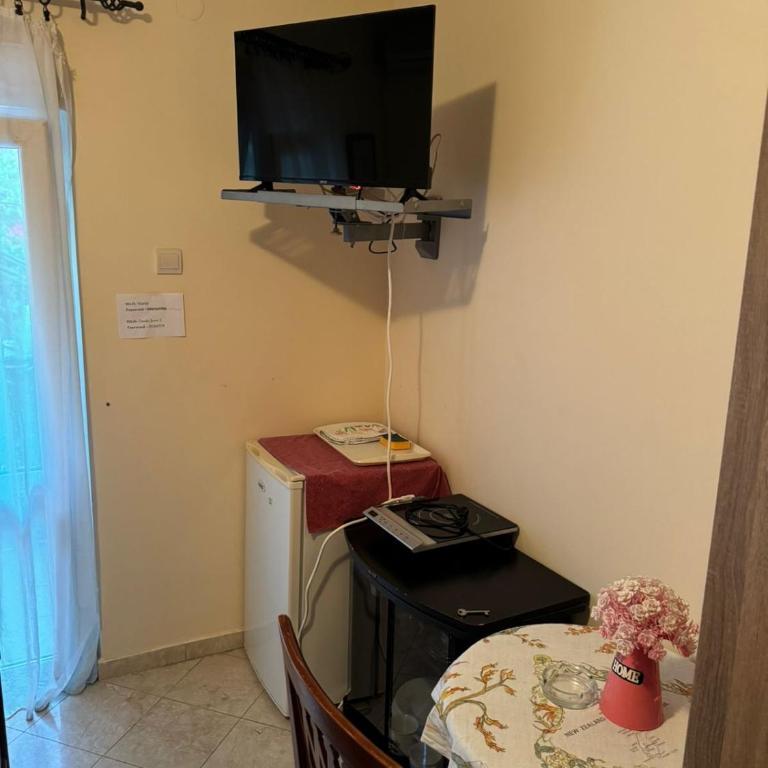 ROOM Jovan,on the sea with free we-fi - One-Bedroom Apartment - 6